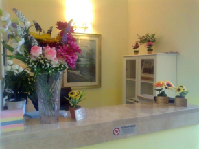 Отель Bed In Roma  Рим
